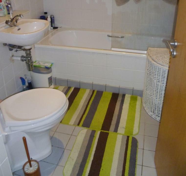Luxury Town Centre Apartment Кінсейл Екстер'єр фото